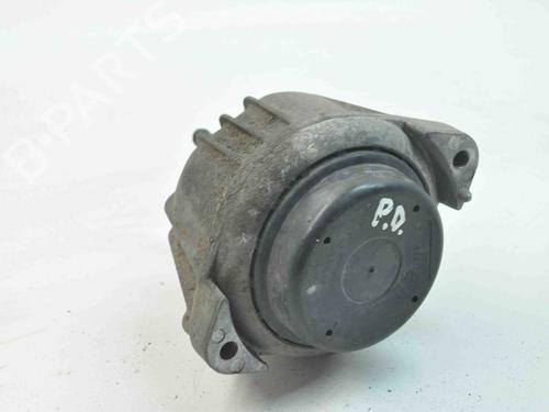 Used Engine mount BMW 1 Coupe (E82) 125 i (218 hp) 30207625