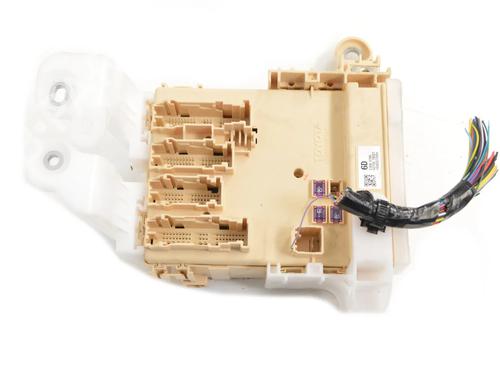 Used Fuse box Fuse box LEXUS NX (_Z1_) 300h (AYZ10_) (155 hp) 33345801 33345801