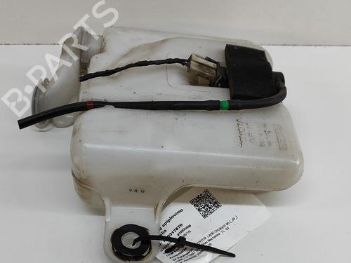 Windscreen washer tank TOYOTA LAND CRUISER 90 (_J9_) 3.0 TD (KZJ90_, KZJ95_, KZJ90R, KZJ95R, KZJ90W, KZJ95W) | BP25912785C113 