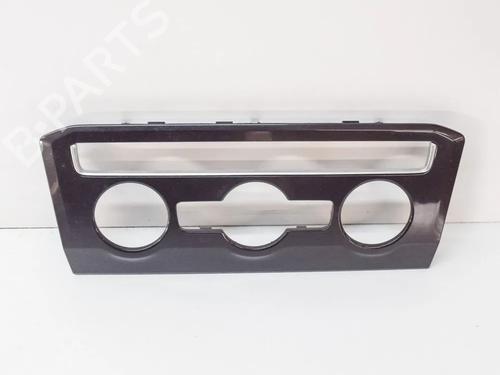 dashboard-vw-tiguan-ad1-ax1-20-tdi-5nc820073a-2016-6925148 main image
