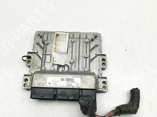 Used Engine control unit (ECU) Engine control unit (ECU) NISSAN NV400 Platform/Chassis (X62, X62B) dCi 145 (146 hp) 33176723 33176723