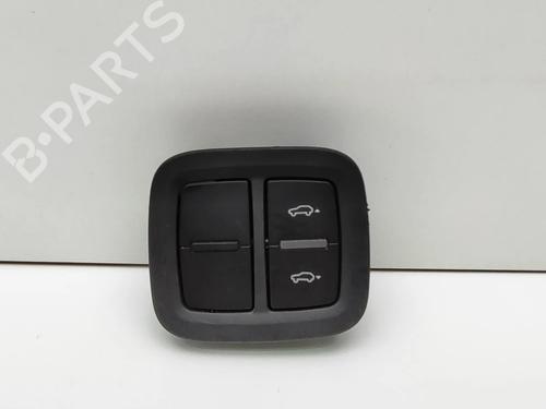 switch-porsche-cayenne-9ya-2017-27784784 main image