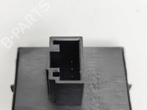 Right front window switch VW CRAFTER Van (SY_, SX_) 2.0 TDI FWD (SYB, SYC, SYD) | BP33379771I26 - Image 6