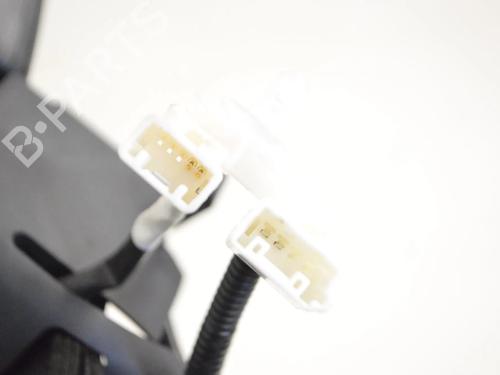 Seat buckle TOYOTA COROLLA Hatchback (_E21_, _EA1_, _EH1_) 1.8 Hybrid (ZWE211, ZWE219) | BP30222857I32