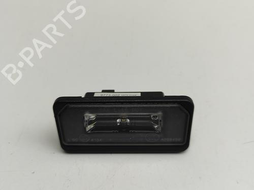 Używane Lampa oświetlenia tablicy rejestracyjnej TESLA MODEL S (5YJS) P100D AWD (772 hp) 30394413
