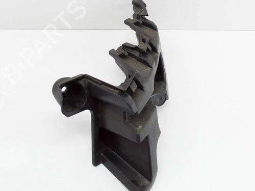 Rear bumper bracket SKODA KAROQ (NU7, ND7) 1.0 TSI | BP15774870C159