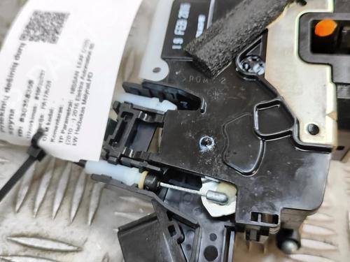 Front right lock NISSAN LEAF (ZE0) Electric | BP26129863C97 