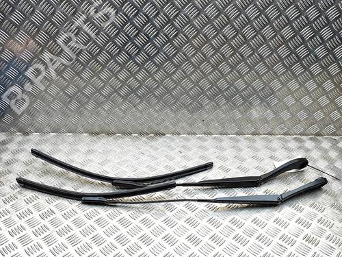 Used Front windshield wiper arm Front windshield wiper arm 39205336 39205336