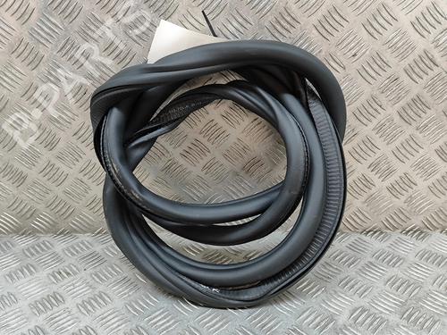 Gummiliste Gummiliste PORSCHE PANAMERA (971) 2.9 4 E-Hybrid (97ABE1, 97BBE1, 97ABX1) (462 hp) 17646222 17646222