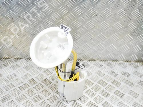 Used Fuel pump BMW 3 (F30, F80) 320 d (190 hp) 8839045