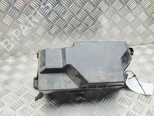 Used Fuse box Fuse box 38961791 38961791