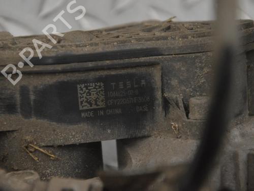 Left rear brake caliper TESLA MODEL Y (5YJY) EV Performance All-wheel Drive | BP30247573M107