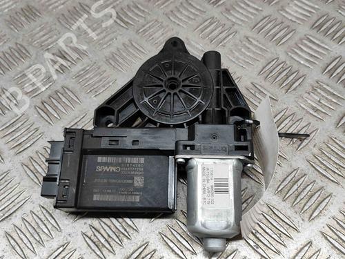 Right rear window motor VOLVO XC60 II (246) T8 Hybrid AWD | BP27768278E22