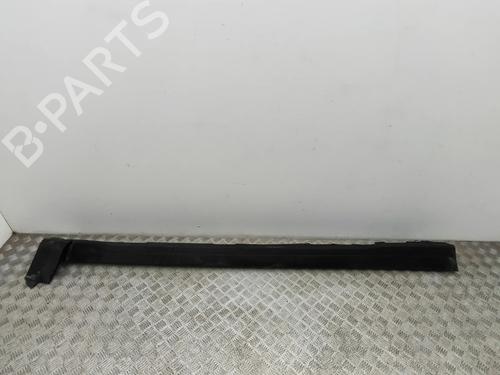 right-sideskirt-mercedes-benz-glb-x247-2019-36952194 main image