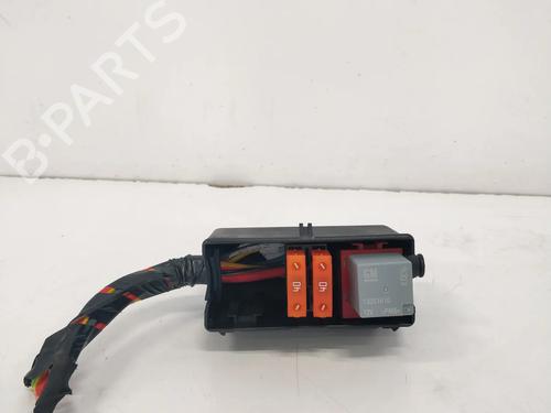 Used Fuse box Fuse box OPEL CORSA E (X15) 1.4 (08, 68) (90 hp) 6743536 6743536
