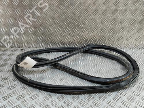 Used Rubber door seal AUDI Q2 (GAB, GAG) 35 TFSI (150 hp) 28675087