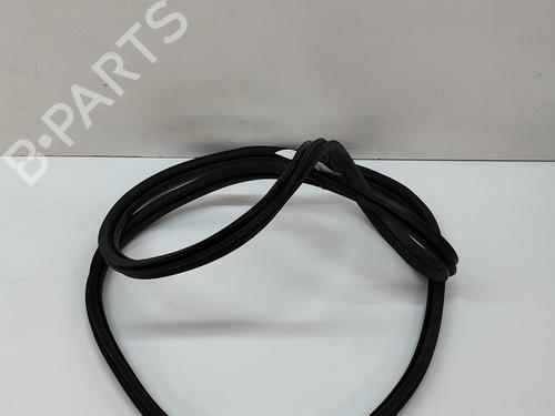Used Rubber door seal PEUGEOT 3008 II SUV (MC_, MR_, MJ_, M4_) Hybrid (224 hp) 28554231
