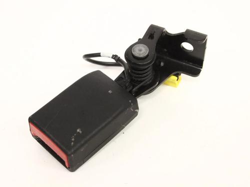 Used Seat buckle MERCEDES-BENZ CLA Coupe (C117) CLA 220 CDI / d (117.303) (177 hp) 30255921