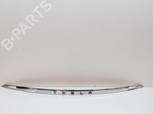 Pynteleist til bakluke TESLA MODEL S (5YJS) 75 (320 hp) 14631676