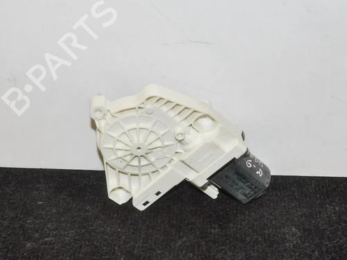 Used Right rear window motor Right rear window motor AUDI Q5 (8RB) 2.0 TDI quattro (143 hp) 6736265 6736265