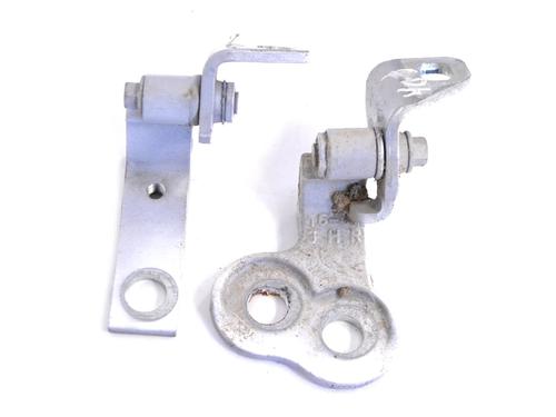 Used Hinge/Door check strap Hinge/Door check strap FORD FOCUS III 1.0 EcoBoost (100 hp) 33350235 33350235