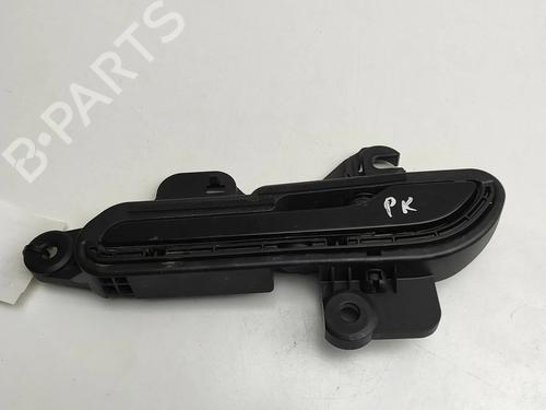 Used Front left exterior door handle TESLA MODEL Y (5YJY) Long Range All-wheel Drive (514 hp) 30856830