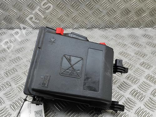 Used Fuse box Fuse box PEUGEOT 508 SW II (FC_, FJ_, F4_) 1.5 BlueHDi 130 (131 hp) 33389471 33389471
