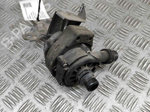 Used Auxiliary water pump BMW 5 (G30, F90) 530 e Plug-in Hybrid (252 hp) 29227118