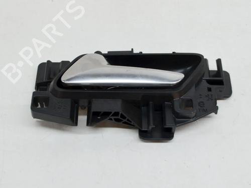 Venstre bagtil invendig håndtag Venstre bagtil invendig håndtag PEUGEOT 3008 II SUV (MC_, MR_, MJ_, M4_) 1.6 BlueHDi 100 (100 hp) 8837295 8837295