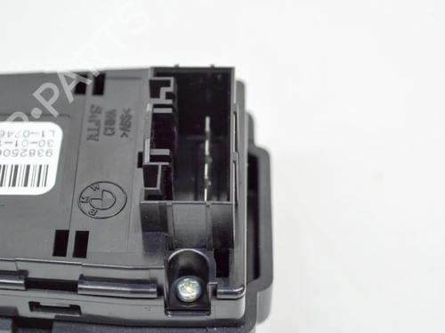 Right rear window switch BMW 7 (G11, G12) 740 Li xDrive | BP6773424I28 