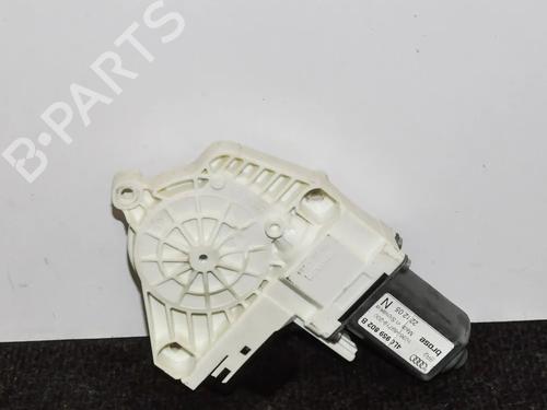 Used Right rear window motor Right rear window motor AUDI Q7 (4LB) 3.0 TDI quattro (233 hp) 6735380 6735380