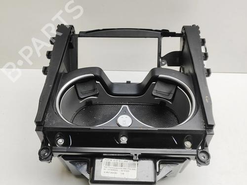 Suporte copos/Objectos Suporte copos/Objectos MERCEDES-BENZ GLE (V167) GLE 300 d 4-matic (167.109) (269 hp) 35983327 35983327