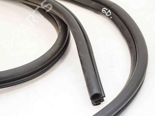 Used Rubber door seal BMW X1 (E84) sDrive 18 d (143 hp) 14668408