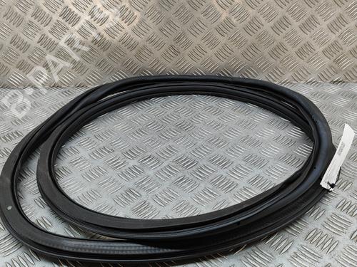 Used Rubber door seal VW T-ROC (A11, D11) 1.5 TSI (150 hp) 19329733