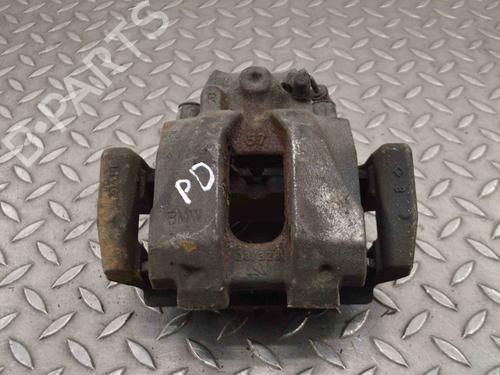 Używane Zacisk hamulca przedniego prawego BMW 3 Gran Turismo (F34) 320 d xDrive (190 hp) 30282406