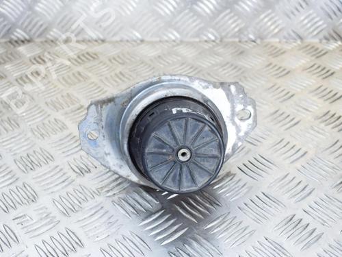 Used Engine mount LAND ROVER DISCOVERY IV (L319) 3.0 SDV6 4x4 (256 hp) 6749116