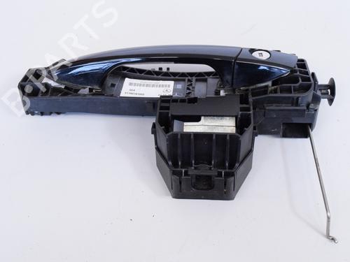 Used Front left exterior door handle MERCEDES-BENZ A-CLASS (W176) A 160 (176.041) (102 hp) 29920864