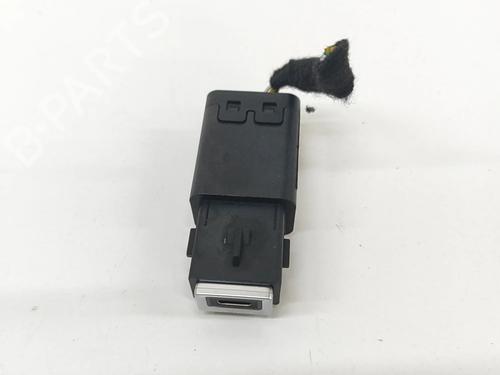 Used Electronic module PEUGEOT 408 II (FP_, F3_, FM_) PureTech 130 (FPHNST) (131 hp) 28434113