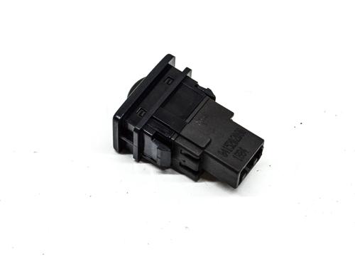 Switch TOYOTA YARIS (_P13_) 1.5 Hybrid (NHP130_) | BP10400303I30