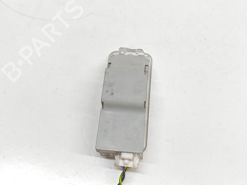 Interior roof light PEUGEOT 208 II (UB_, UP_, UW_, UJ_) 1.2 Hybrid 136 (UPHPYK) | BP28674682I8 