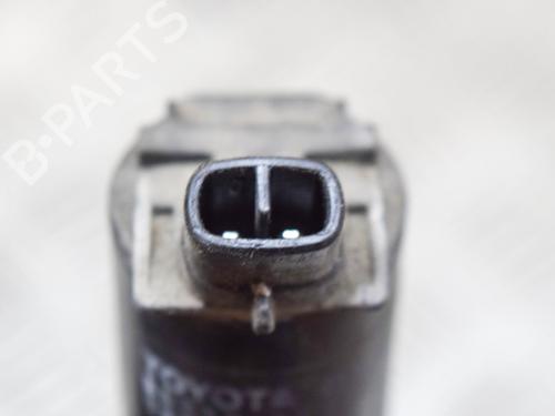 Washer pump TOYOTA RAV 4 II (_A2_) 2.0 4WD (ACA21, ACA20) | BP14636485E24