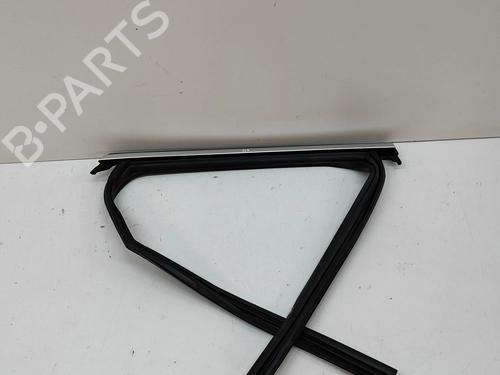 Dørliste AUDI Q5 (FYB, FYG) 2.0 TDI quattro (190 hp) 22350960