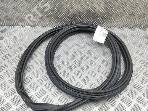 rubber-door-seal-toyota-corolla-estate-_e21_-2019-33375883 main image