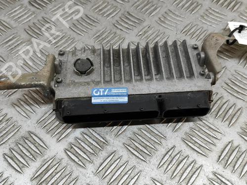 Used Engine control unit (ECU) TOYOTA YARIS (_P13_) 1.3 (NSP130_, NSP130) (95 hp) 26022672