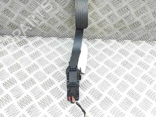 Pedal Pedal TESLA MODEL Y (5YJY) Long Range All-wheel Drive (514 hp) 33625295 33625295