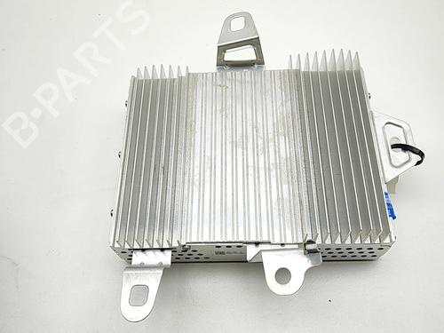 electronic-module-tesla-model-3-5yj3-2017-36644383 main image