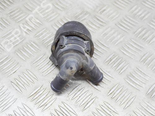 Used Auxiliary water pump VOLVO XC60 I SUV (156) D4 (190 hp) 14647932