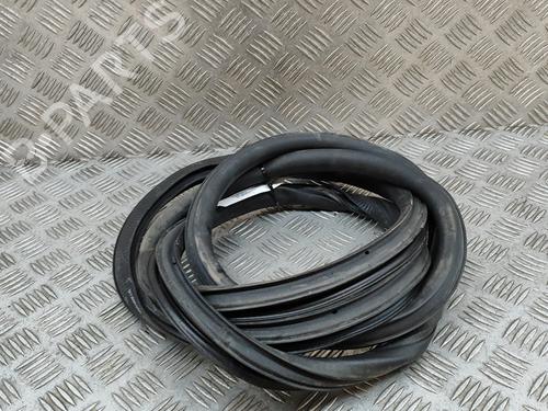 Rubber door seal SKODA OCTAVIA II Combi (1Z5) 2.0 TDI 16V 4x4 | BP19427316C142 