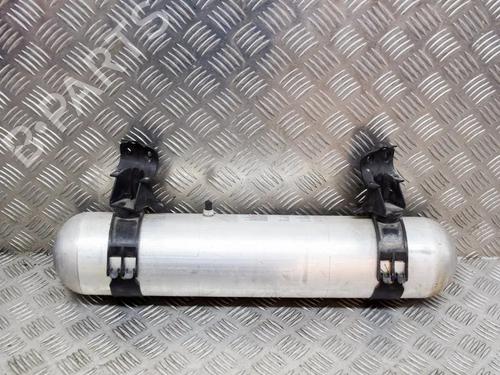 suspension-compressor-tesla-model-s-5yjs-90d-awd-600640800b-2012-10402181 main image