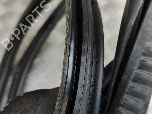 Rubber door seal PEUGEOT 2008 II (UD_, US_, UY_, UJ_, UR_, UC_) e-2008 (UKZKXZ) | BP29042426C142 